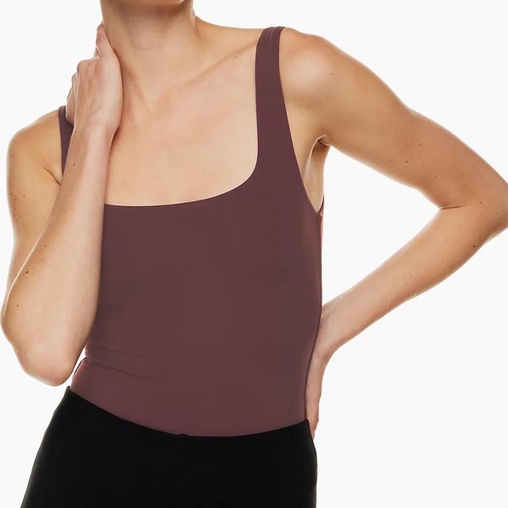 Aritzia Babaton Contour Tank Bodysuit in maroon. Great for going out!